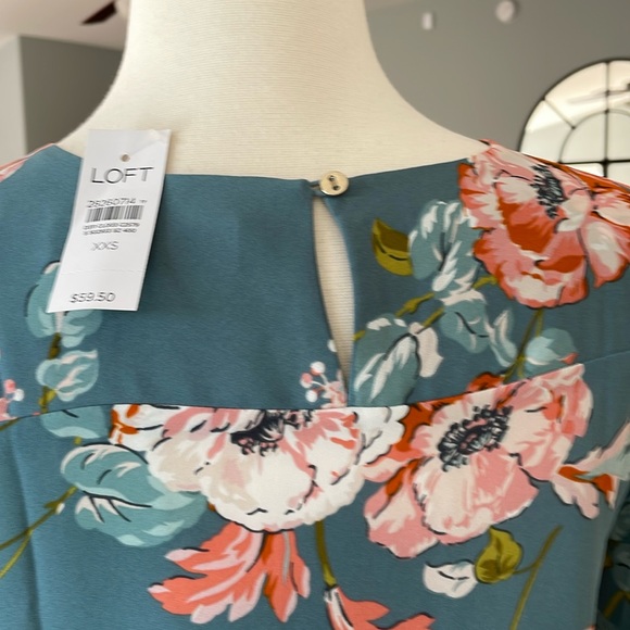 NWT. Ann Taylor LOFT Top. Long Sleeve Blouse. XXS. - Picture 9 of 16